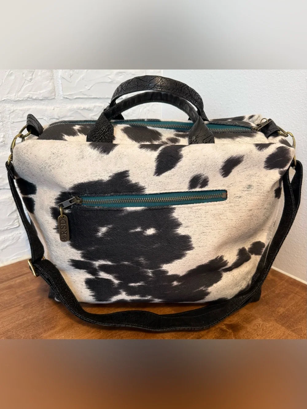 Rebekah Scott Designs Poppi Pro Black Cowhide Bag Like New